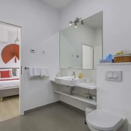 Sleeps 11 Pool Air Con Wifi Vila