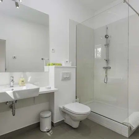 Sleeps 11 Pool Air Con Wifi Vila *